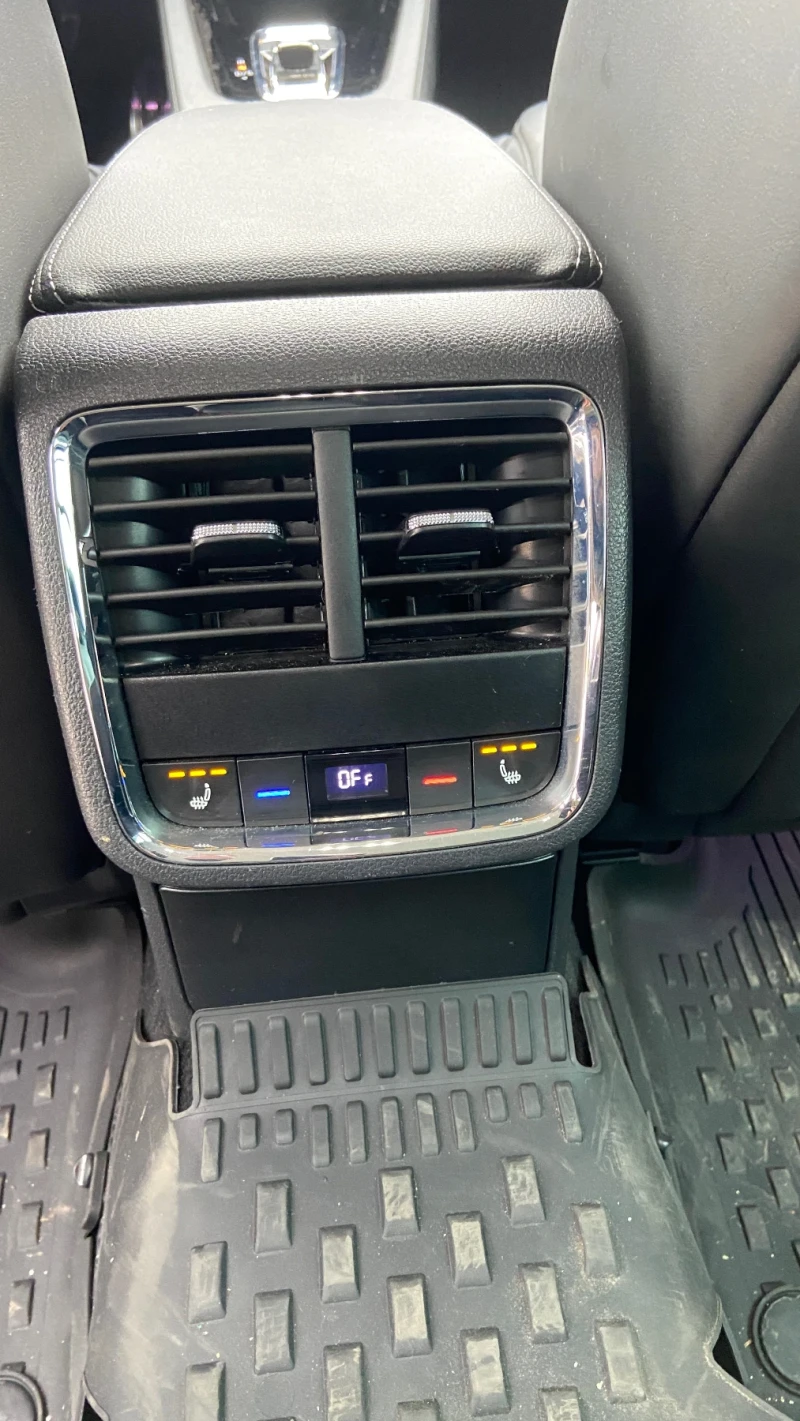 Skoda Octavia, снимка 9 - Автомобили и джипове - 52017588