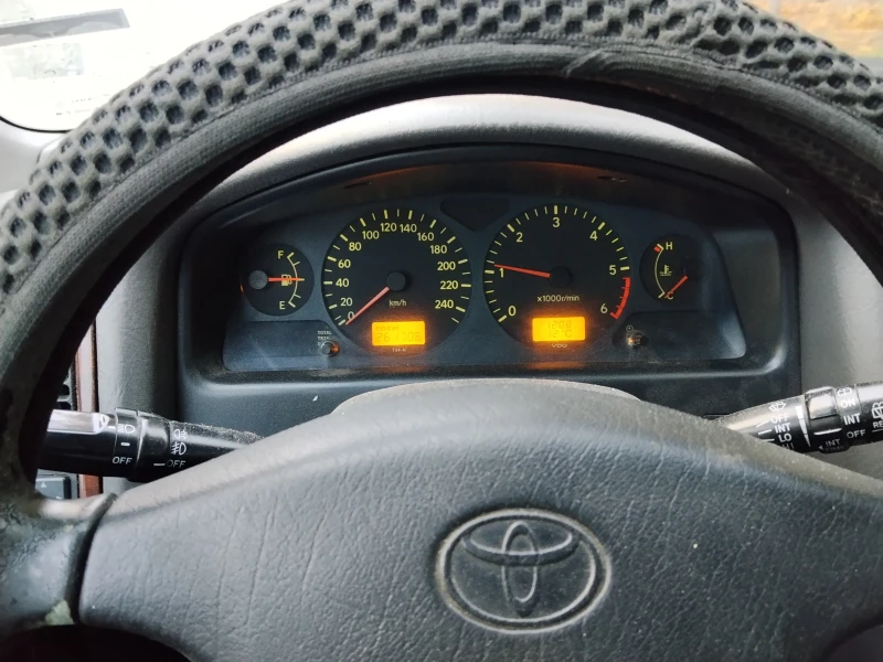 Toyota Avensis, снимка 7 - Автомобили и джипове - 52336256