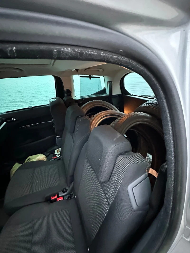 Peugeot 5008 Allure, снимка 5 - Автомобили и джипове - 52542907