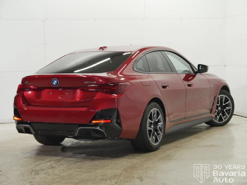 BMW i4 40 xDrive M Sport Paket, снимка 3 - Автомобили и джипове - 52835359