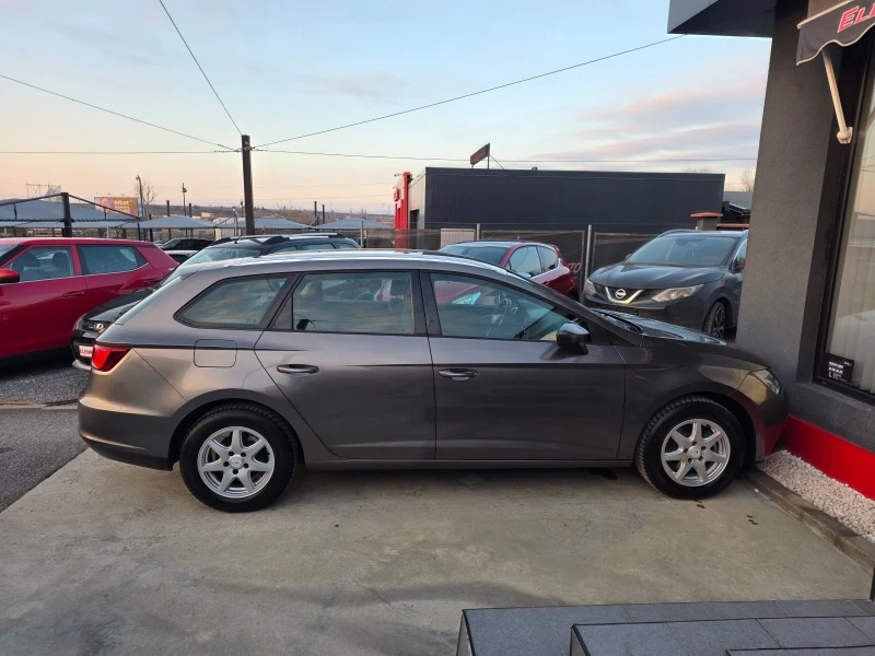 Seat Leon 1.4TSI-122к.с EURO  5b - НАВИГАЦИЯ- ШВЕЙЦАРИЯ, снимка 5 - Автомобили и джипове - 53143938