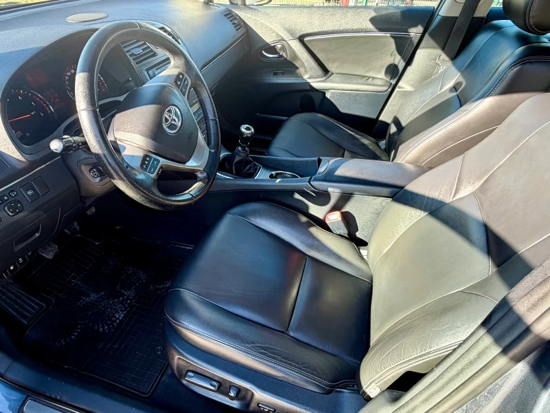 Toyota Avensis 2.0D4D NAVI KAMERA, снимка 8 - Автомобили и джипове - 53256528