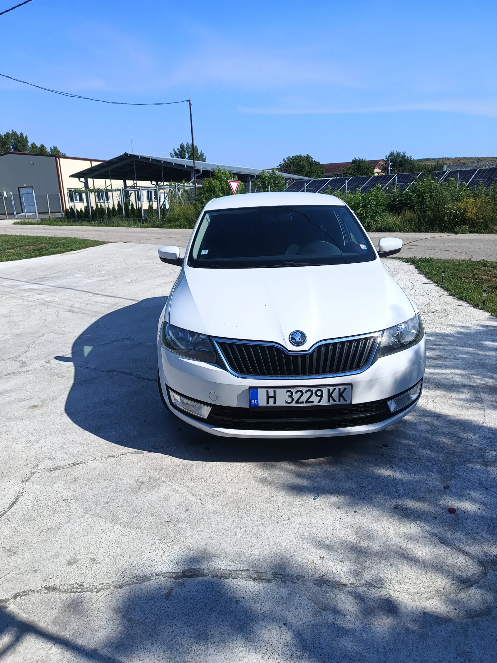 Skoda Rapid Шкода Рапид 1.6 Дизел във отлично състояние  - изображение 8