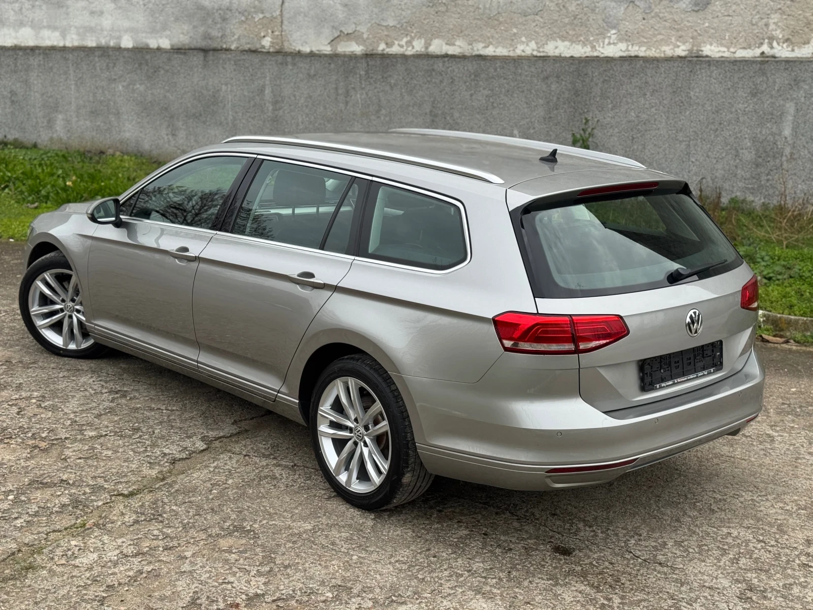 VW Passat 2.0TDI HIGHLINE DISTRONIC FULL ASSIST  | Mobile.bg � ����������� 2