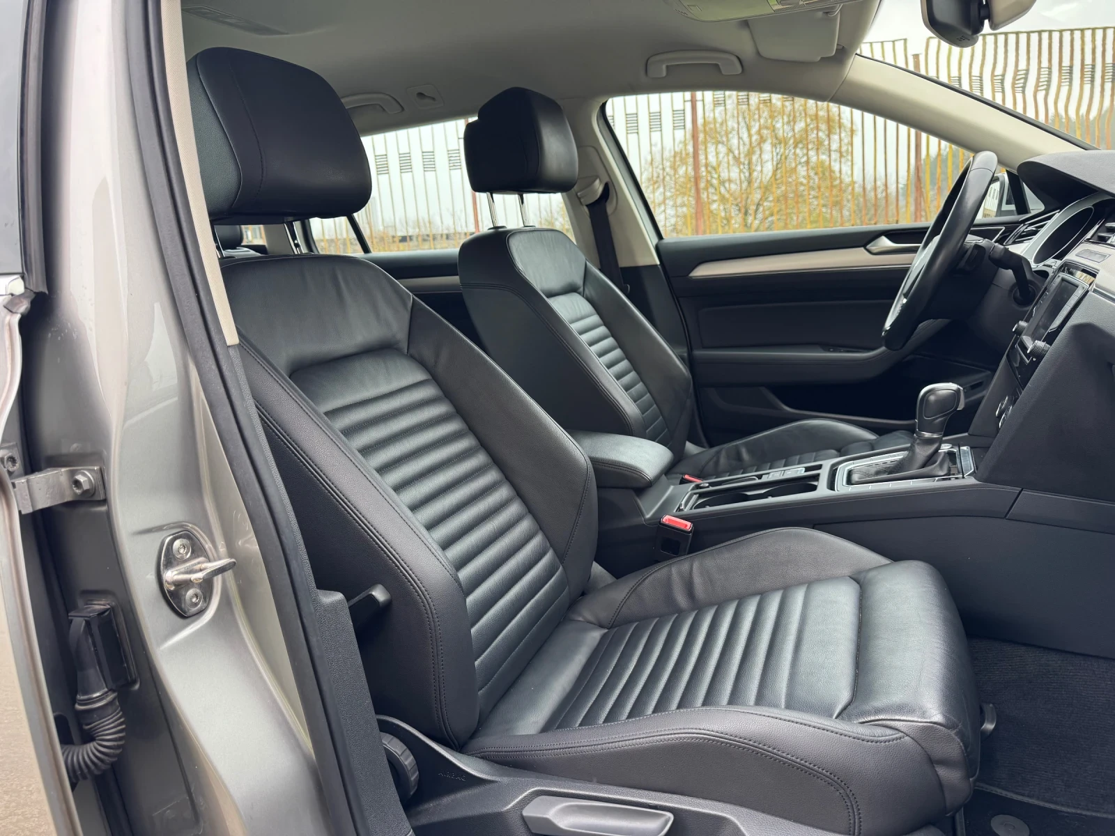 VW Passat 2.0TDI HIGHLINE DISTRONIC FULL ASSIST  | Mobile.bg � ����������� 12