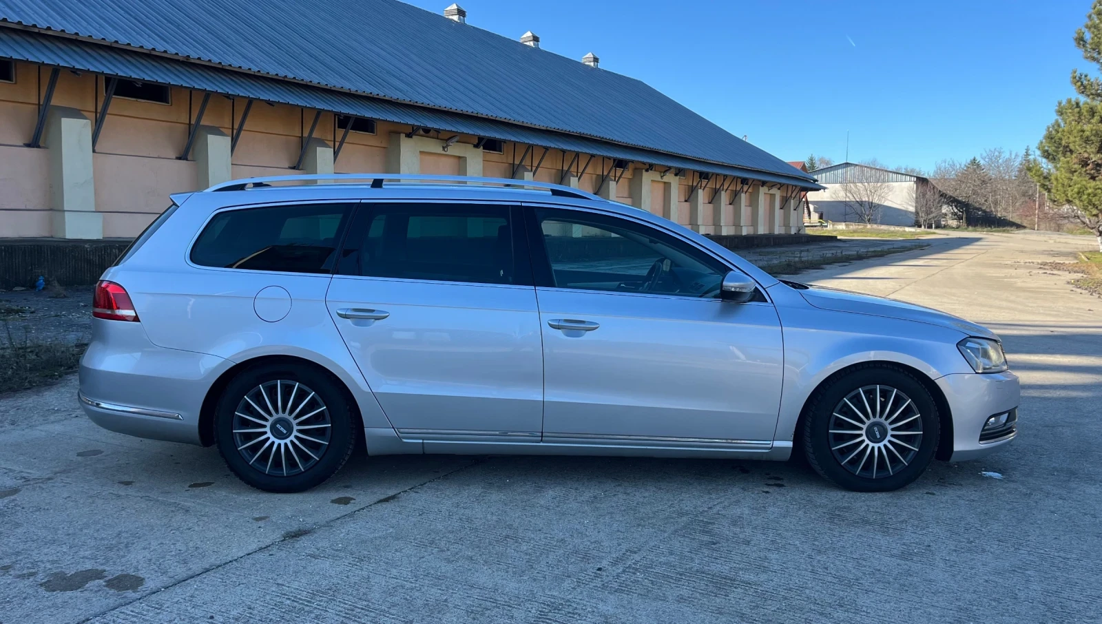 VW Passat 2.0 TDI DSG 140 - изображение 7