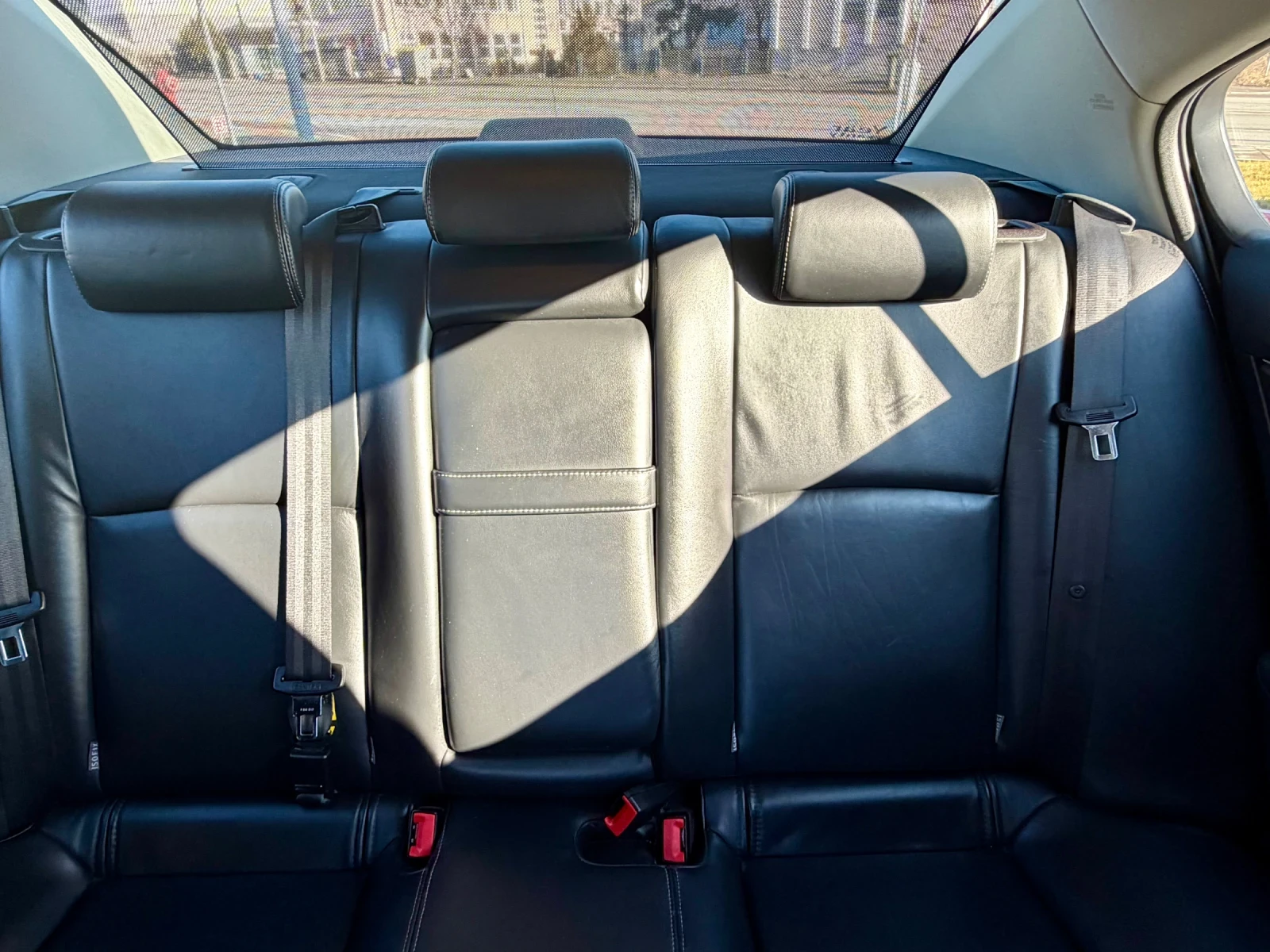 Toyota Avensis 2.0D4D NAVI KAMERA - изображение 10