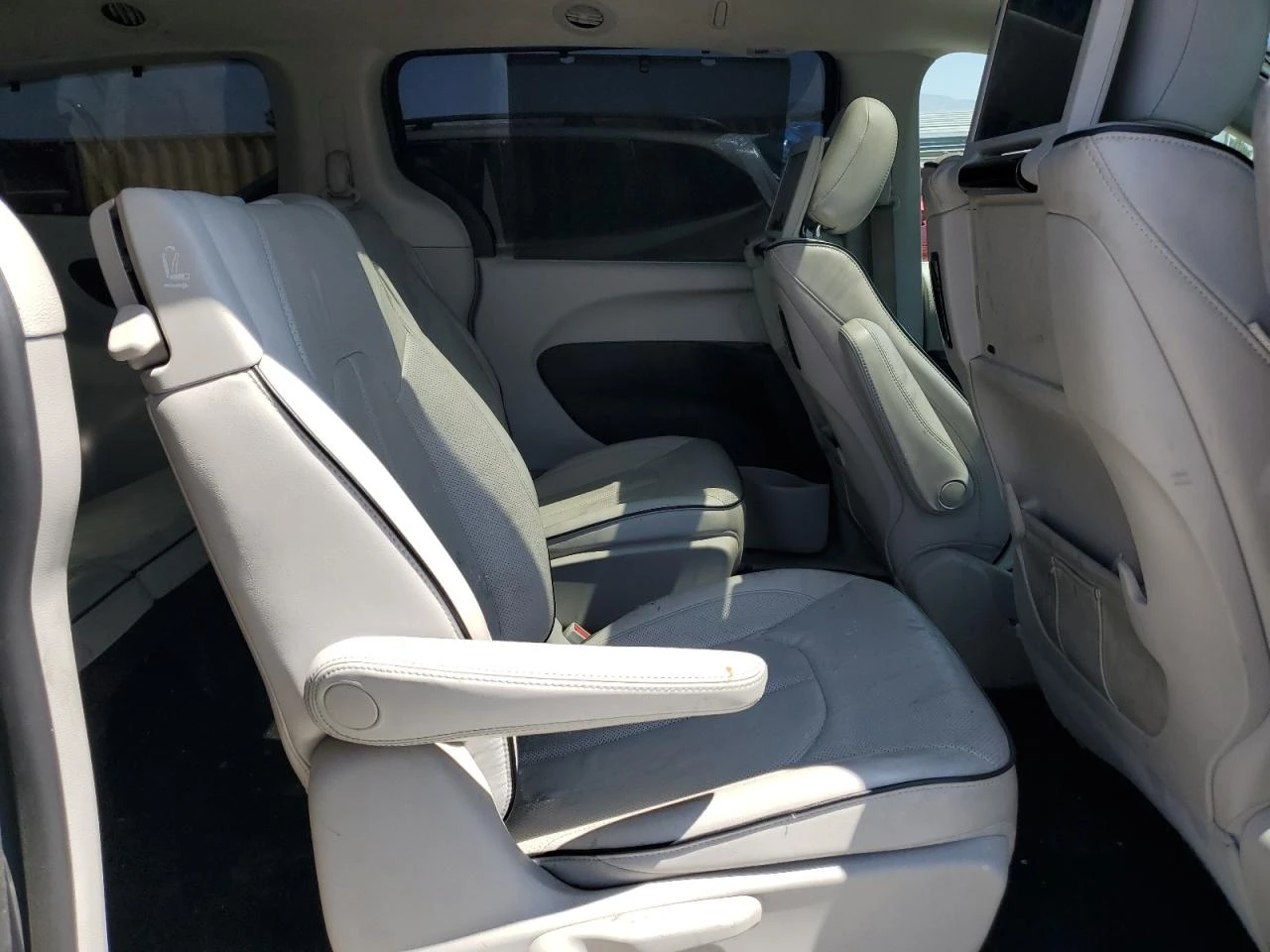 Chrysler Pacifica HYBRID LIMITED | Mobile.bg � ����������� 9