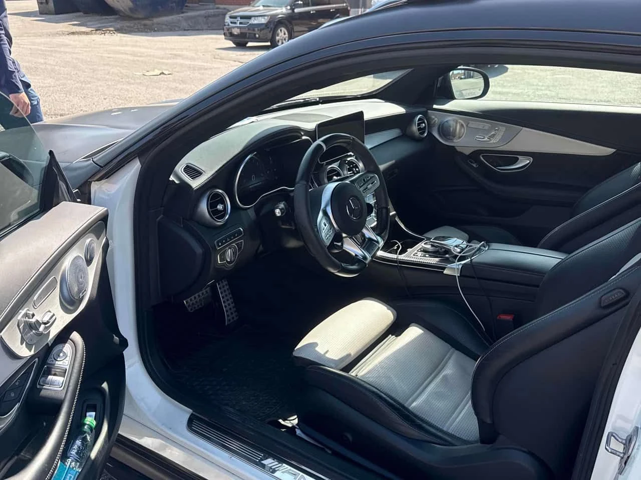 Mercedes-Benz C 63 AMG * DISTRONIC * KEYLESS * HEAD-UP * 360 * PANORAMIC  | Mobile.bg � ����������� 7
