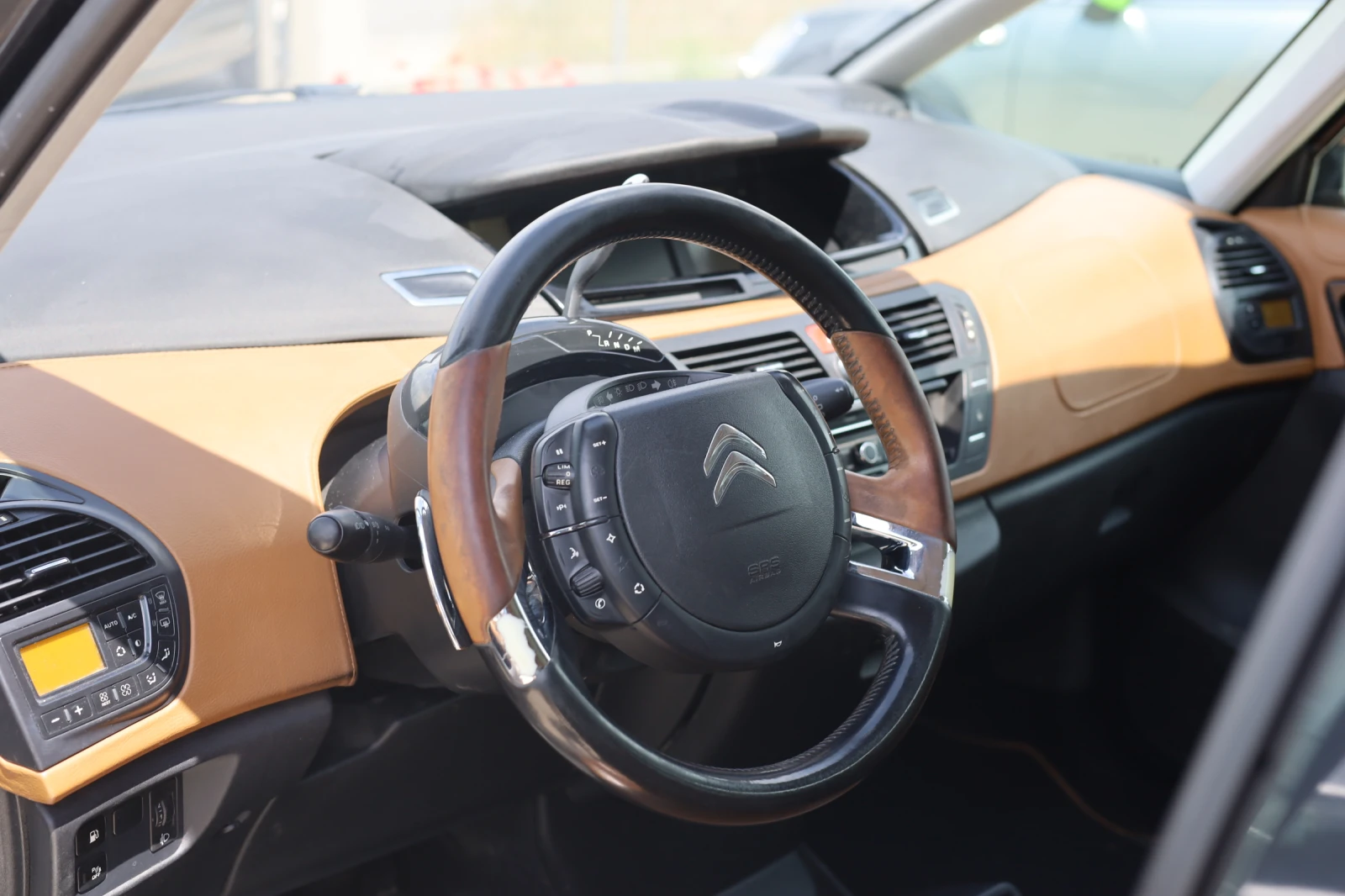 Citroen C4 Picasso 2.0 D, снимка 12 - Автомобили и джипове - 54518966