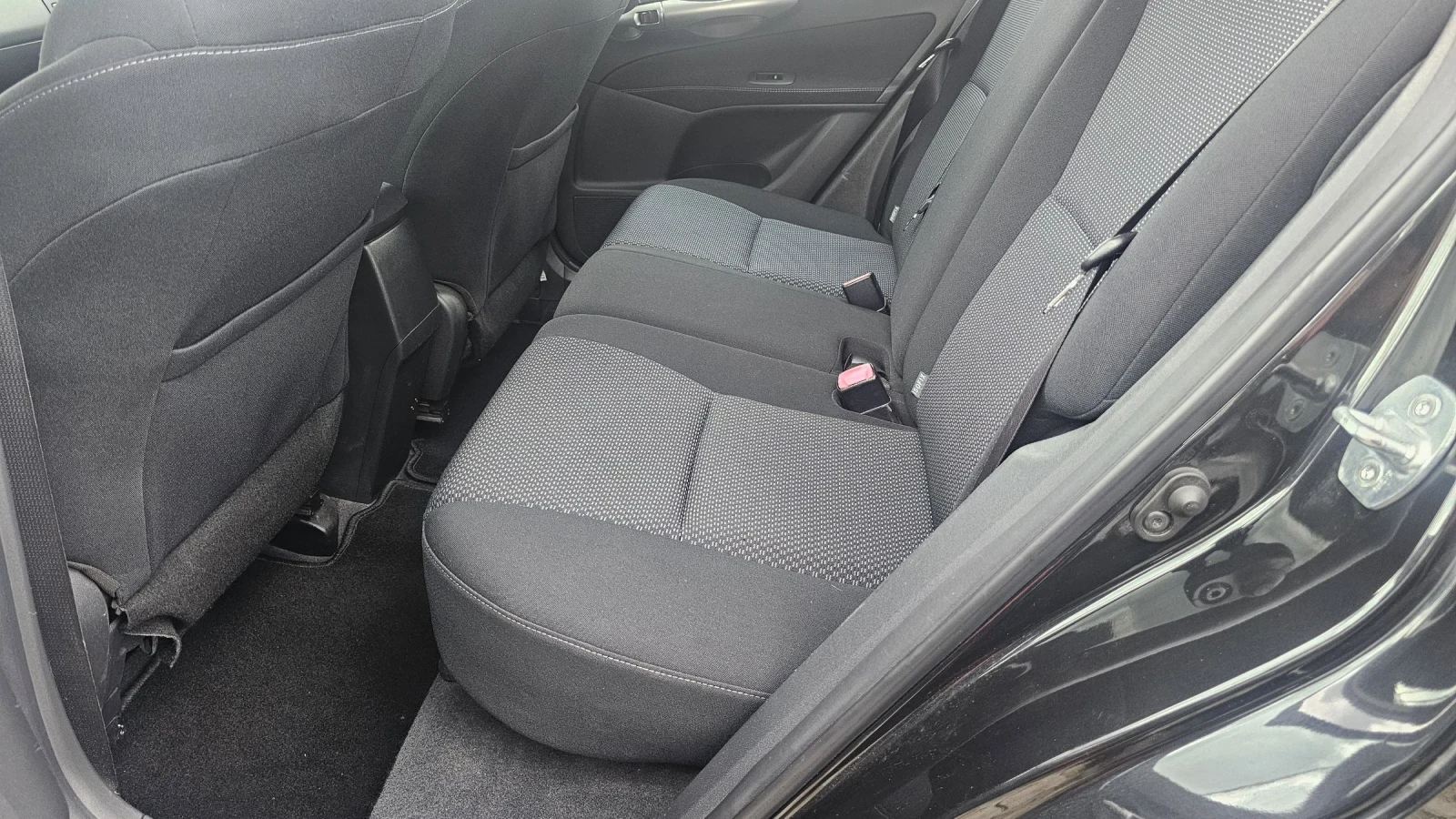 Toyota Auris 1.6 FACELIFT 132k.c. 6 �������� | Mobile.bg � ����������� 8