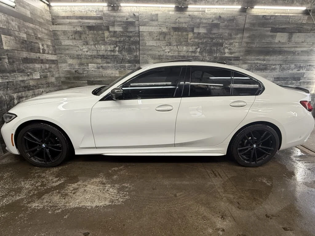 BMW 330 i xDrive* M-Sport* HARMAN KARDON* DISTRONIC* 360* , снимка 5 - Автомобили и джипове - 54629066