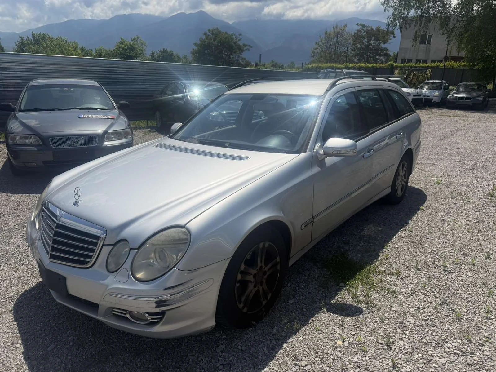 Mercedes-Benz E 220 2, 2 disel, снимка 2 - Автомобили и джипове - 54668328