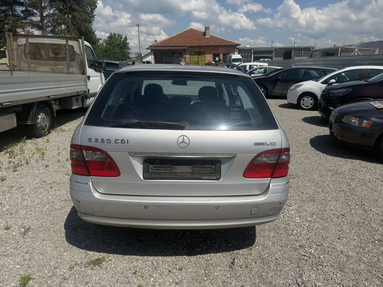 Mercedes-Benz E 220 2, 2 disel, снимка 4 - Автомобили и джипове - 54668328