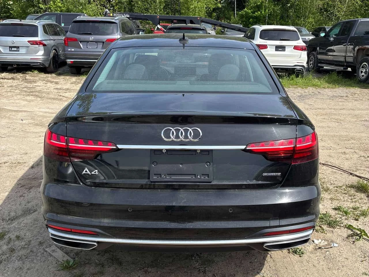 Audi A4 * Komfort * CARFAX * БЕЗ ПЪРВОНАЧАЛНА ВНОСКА, снимка 4 - Автомобили и джипове - 54788143