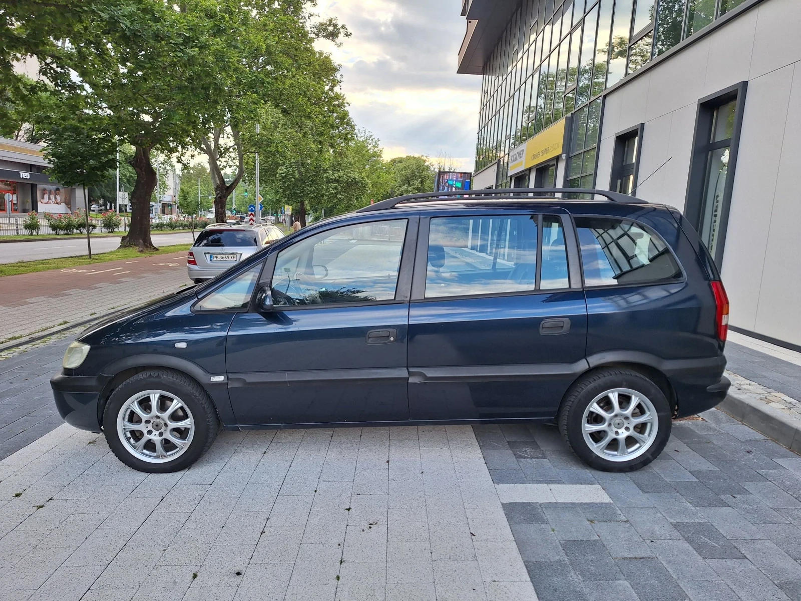 Opel Zafira 2.0 tdi, снимка 12 - Автомобили и джипове - 54810605