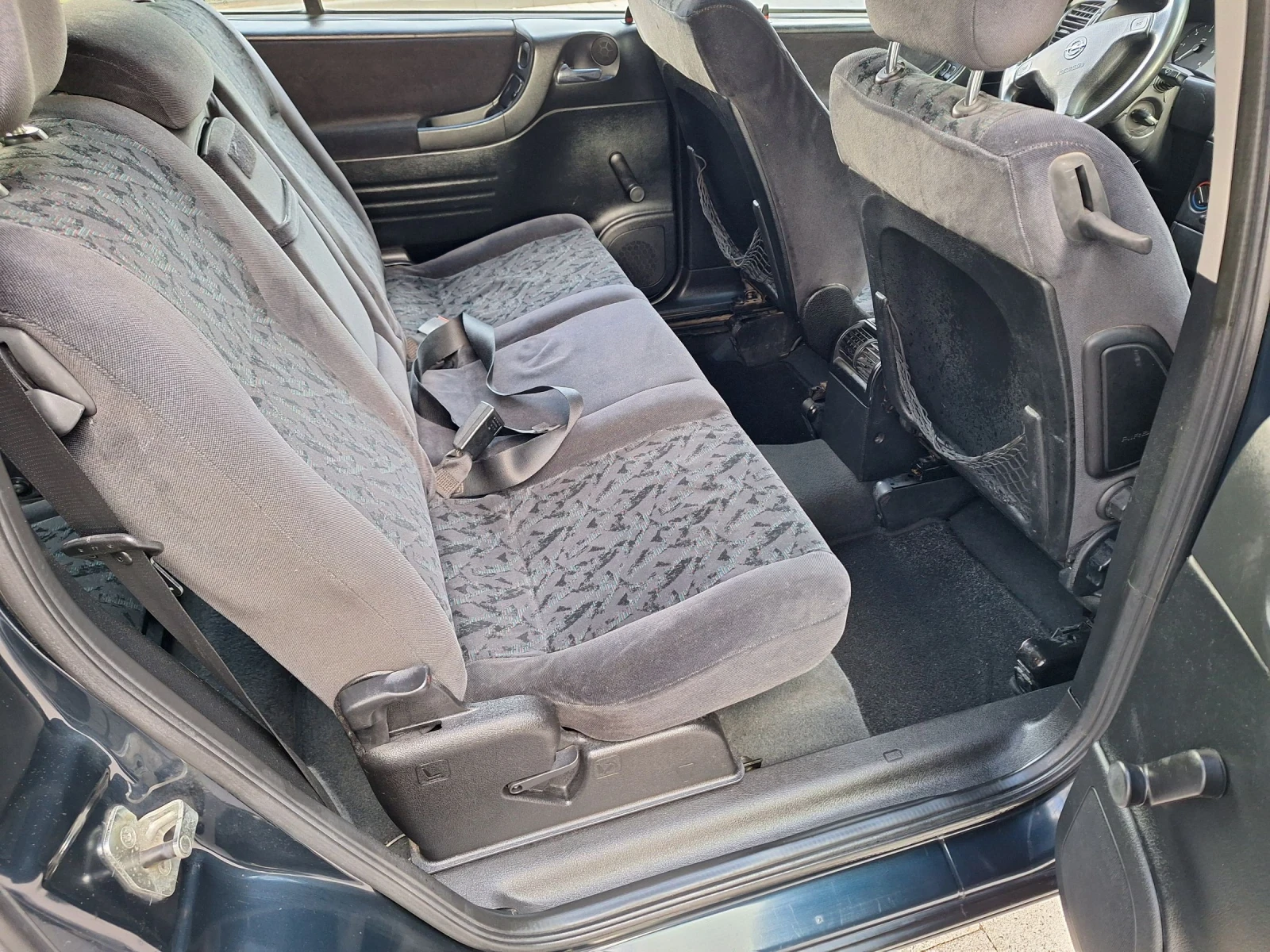 Opel Zafira 2.0 tdi, снимка 14 - Автомобили и джипове - 54810605