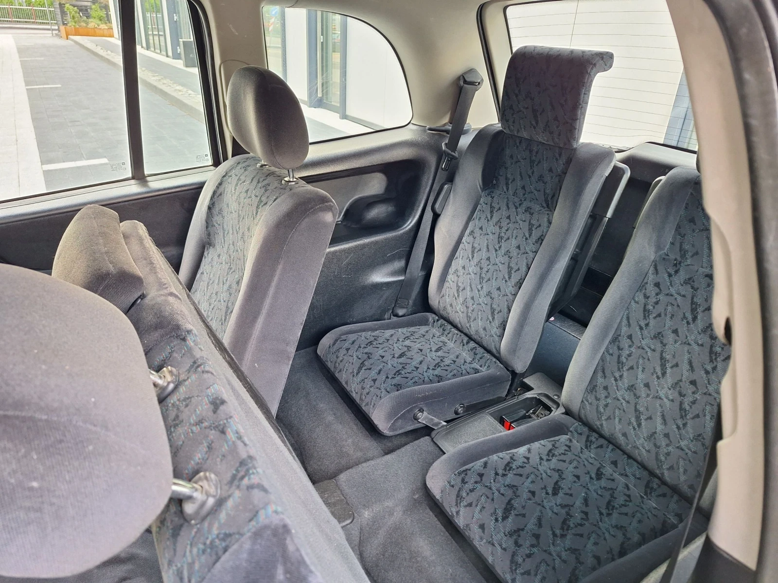Opel Zafira 2.0 tdi, снимка 17 - Автомобили и джипове - 54810605