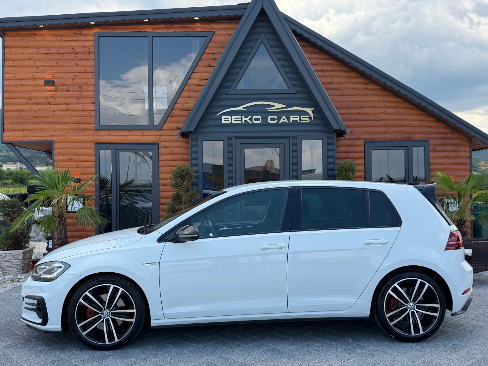 VW Golf GTD Нов внос от Люксенбург!, снимка 8 - Автомобили и джипове - 55154897