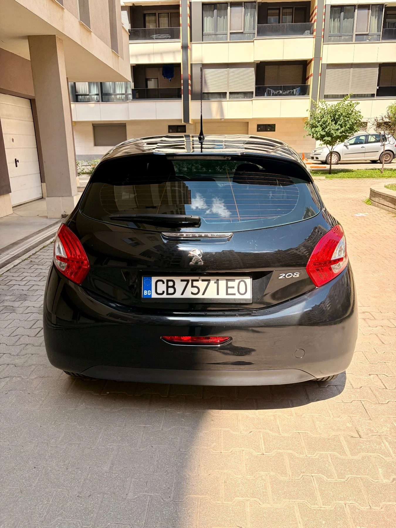 Peugeot 208 1.0 VTi, снимка 6 - Автомобили и джипове - 55332625