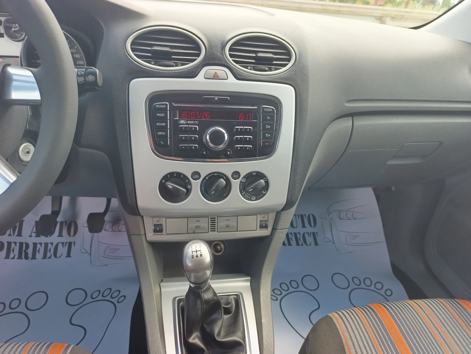 Ford Focus 2.0i-16v БЕНЗИН, снимка 11 - Автомобили и джипове - 55333917