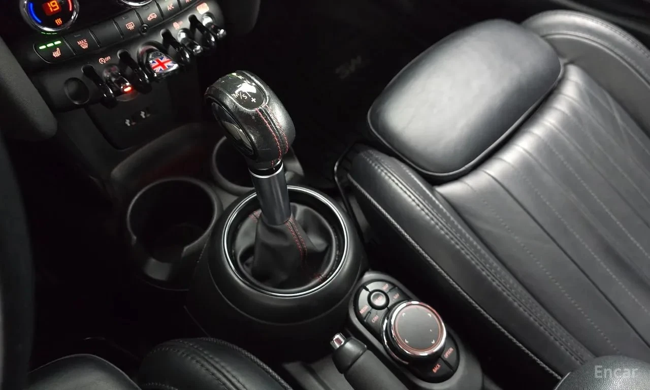 Mini Cooper  JCW Delaney Edition/КОЖА/ПОДГРЕВ/ХЕДЪП/, снимка 9 - Автомобили и джипове - 56099776