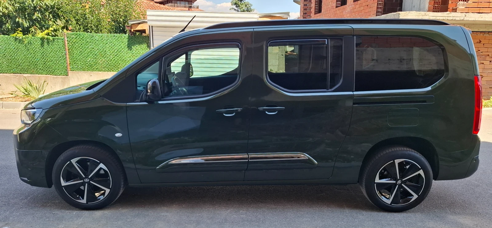 Toyota Proace City Verso 1.5  6+ 1 -Luxury, снимка 4 - Автомобили и джипове - 56115791