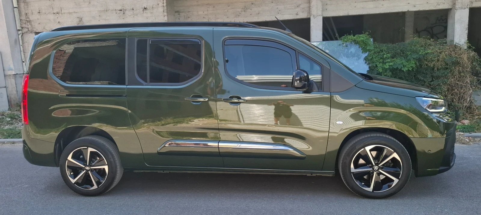 Toyota Proace City Verso 1.5  6+ 1 -Luxury, снимка 3 - Автомобили и джипове - 56115791