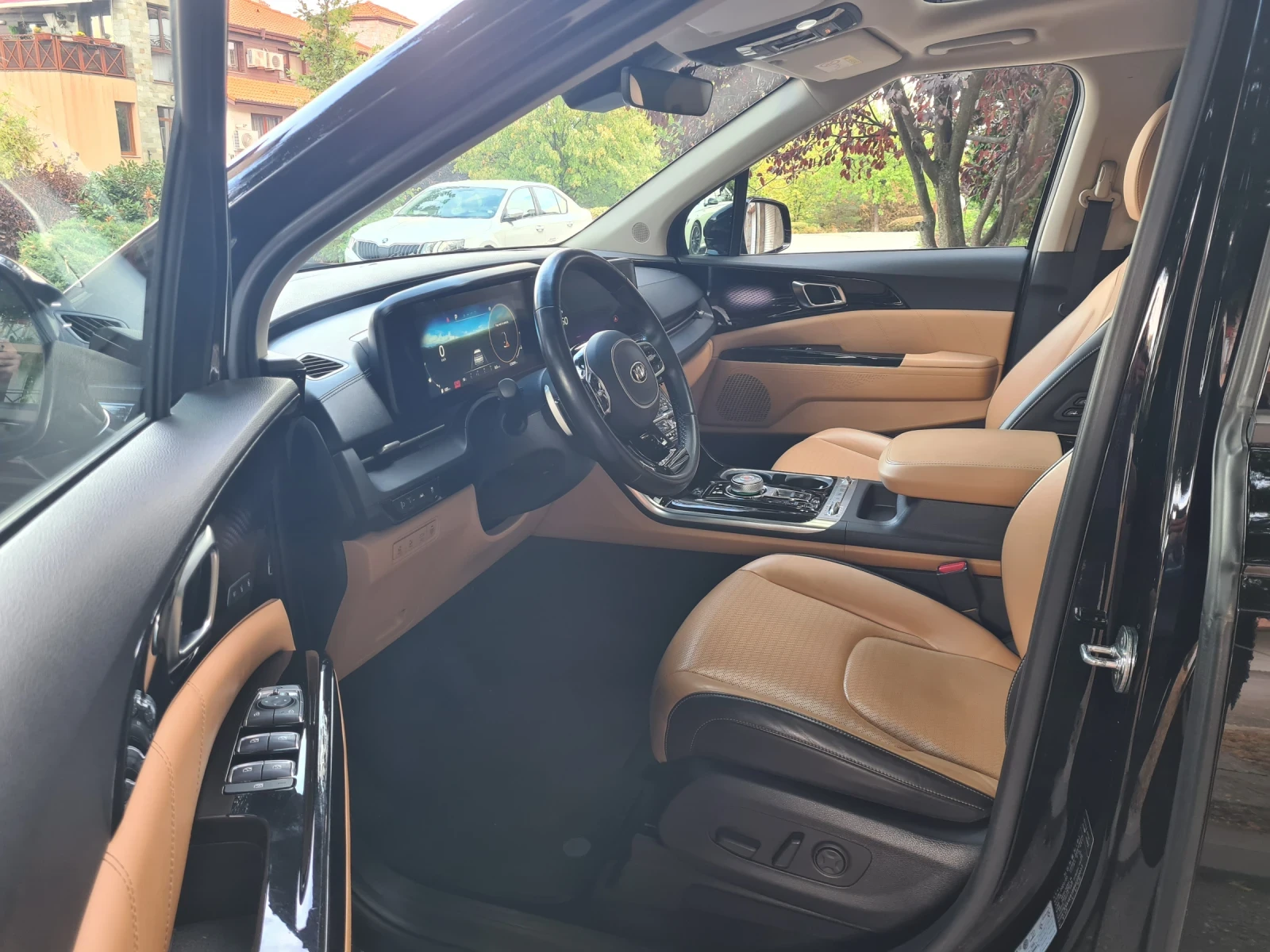 Kia Carnival 2.2 CRDI 8+ 1 , снимка 9 - Автомобили и джипове - 56275836