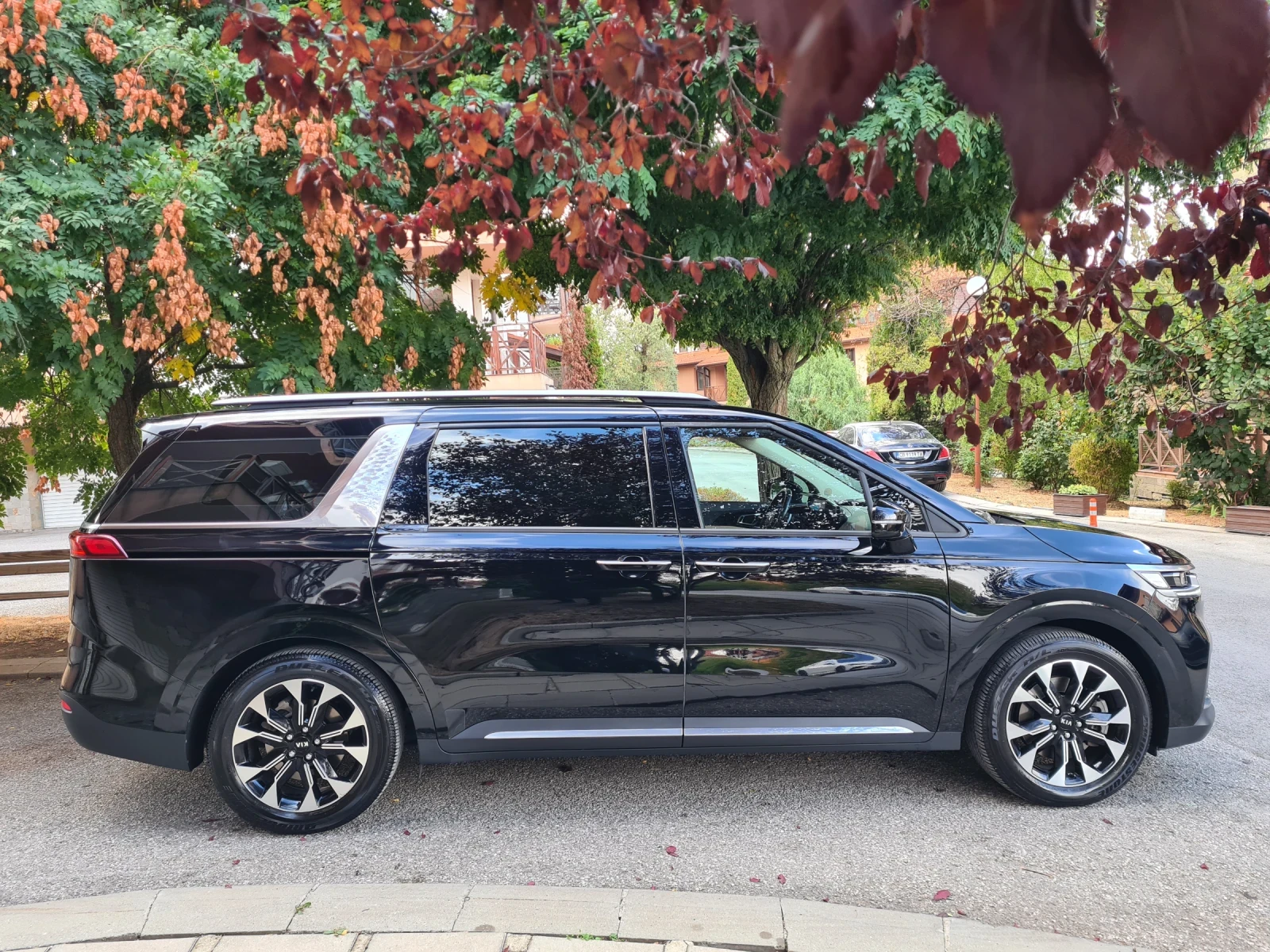 Kia Carnival 2.2 CRDI 8+ 1 , снимка 6 - Автомобили и джипове - 56275836
