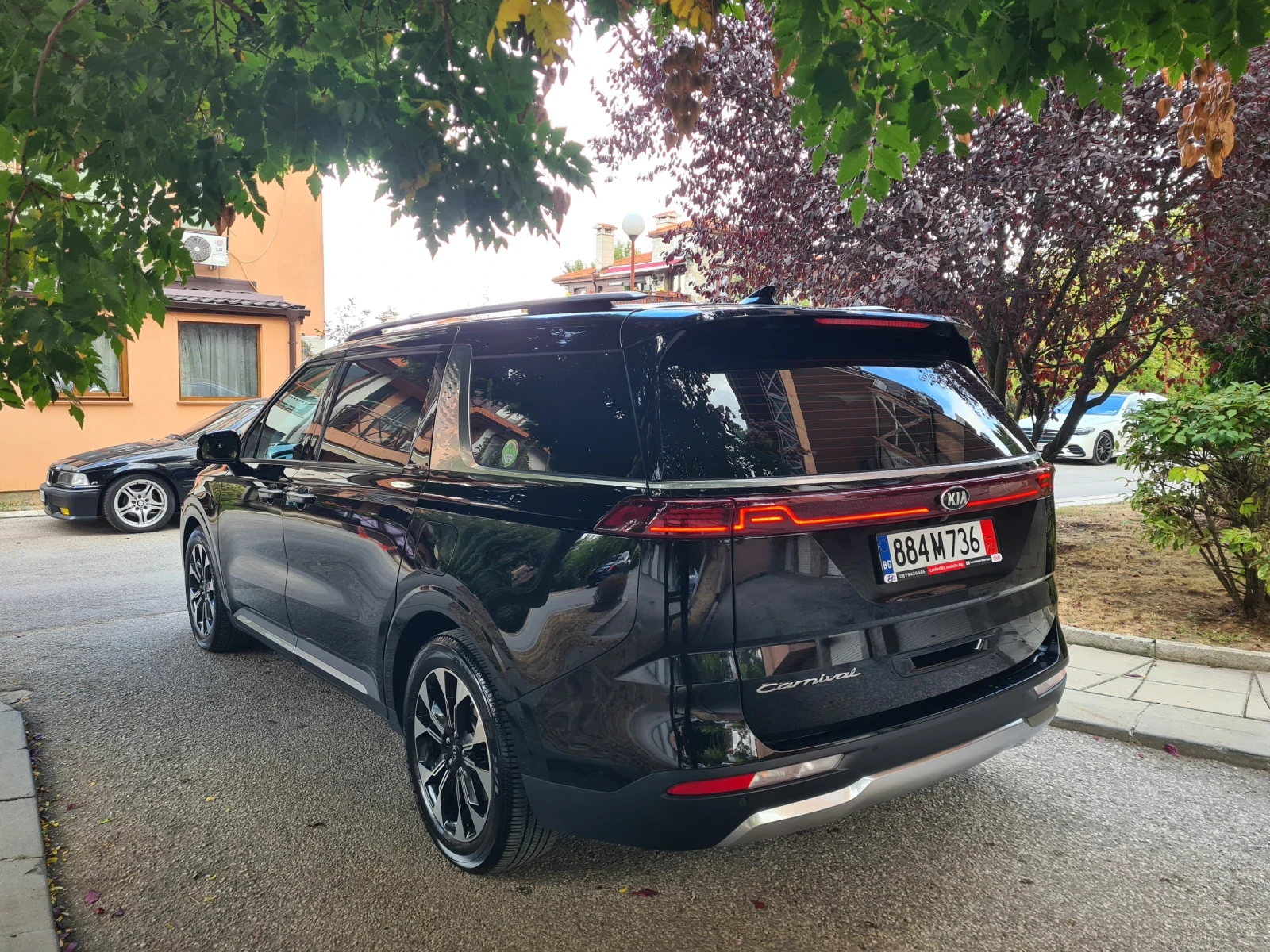 Kia Carnival 2.2 CRDI 8+ 1 , снимка 3 - Автомобили и джипове - 56275836