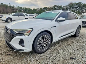 ������ Audi Q8