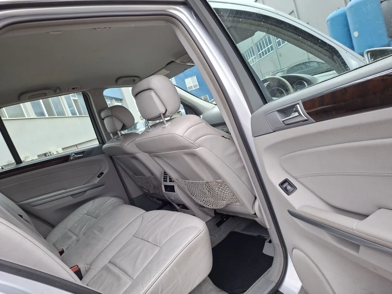 Mercedes-Benz ML 300 ДесенВолан, снимка 8 - Автомобили и джипове - 53564667