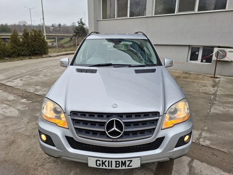 Mercedes-Benz ML 300 ДесенВолан, снимка 3 - Автомобили и джипове - 53564667
