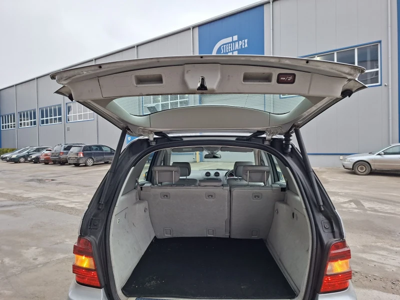 Mercedes-Benz ML 300 ДесенВолан, снимка 11 - Автомобили и джипове - 53564667