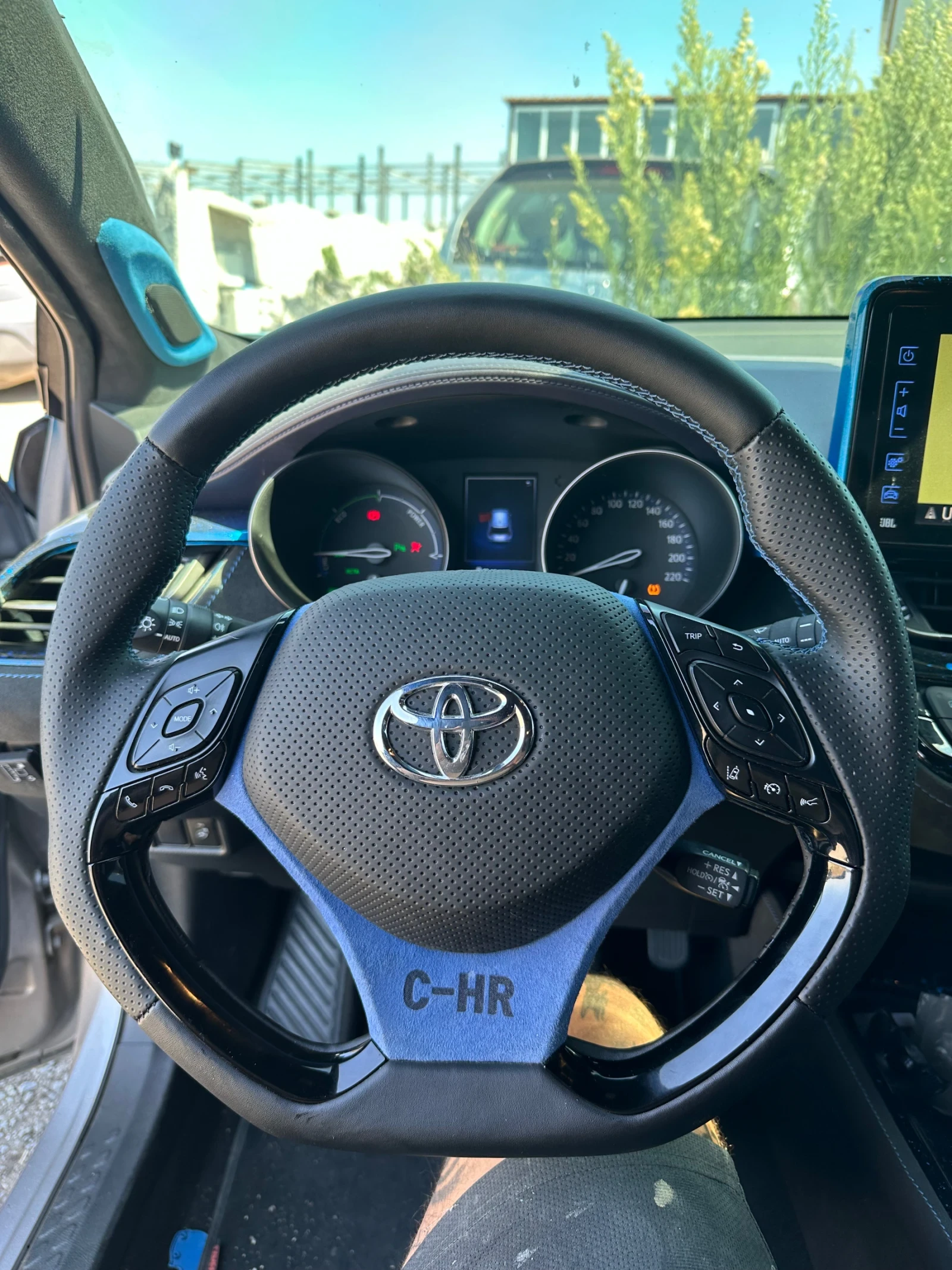 Toyota C-HR  - изображение 3