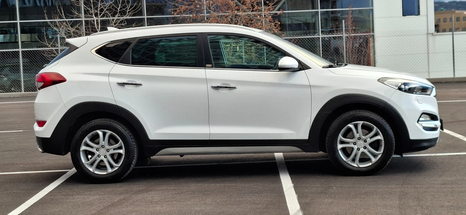 Hyundai Tucson 2.0 184kc Automat Line asist DistronicXenon Led - изображение 8