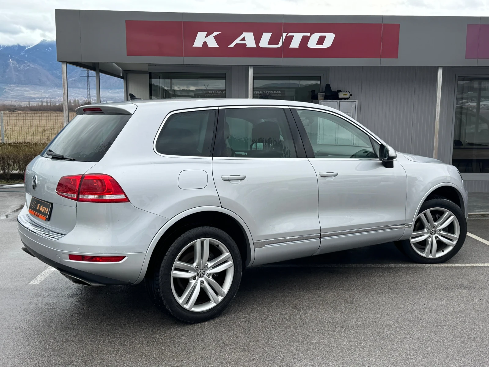VW Touareg 3.0 TDi / LED / Navi  - изображение 3