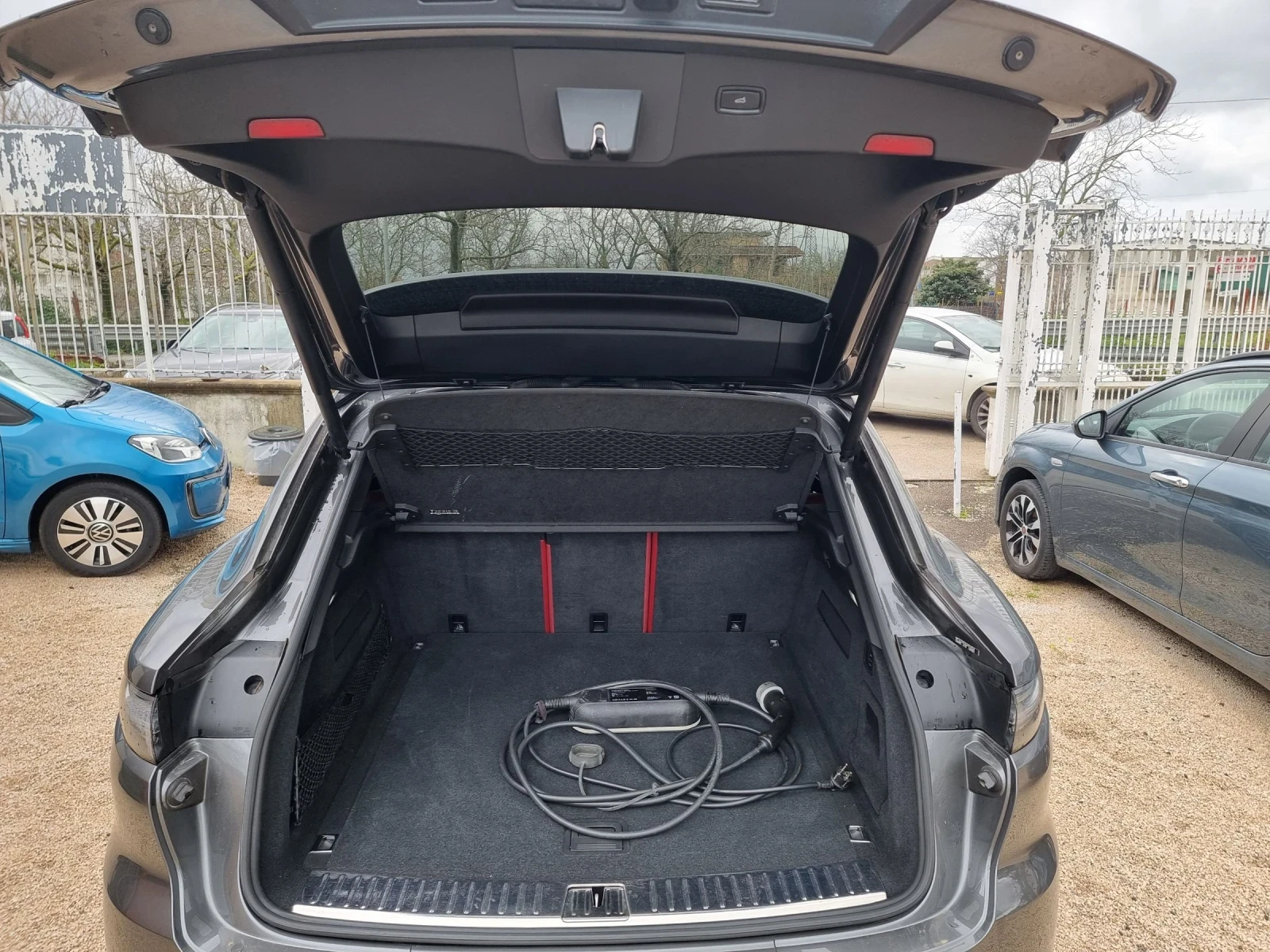 Porsche Cayenne  E-Hybrid - изображение 7