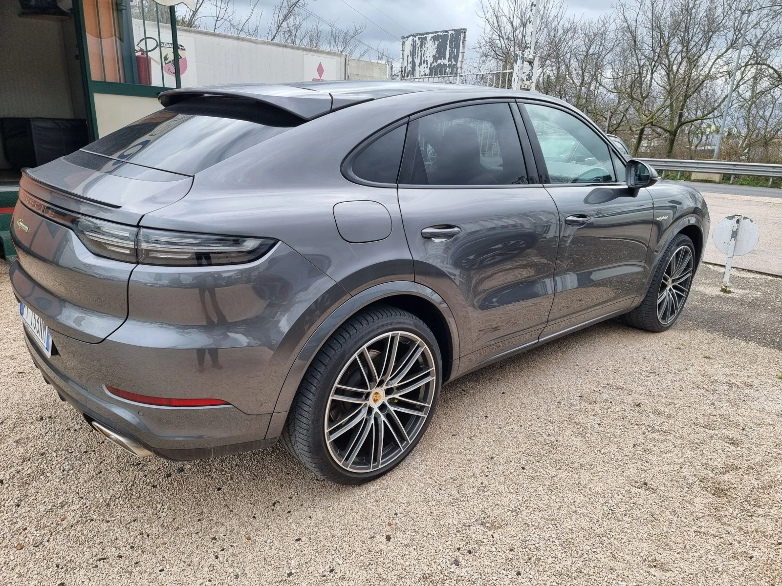 Porsche Cayenne  E-Hybrid - изображение 5