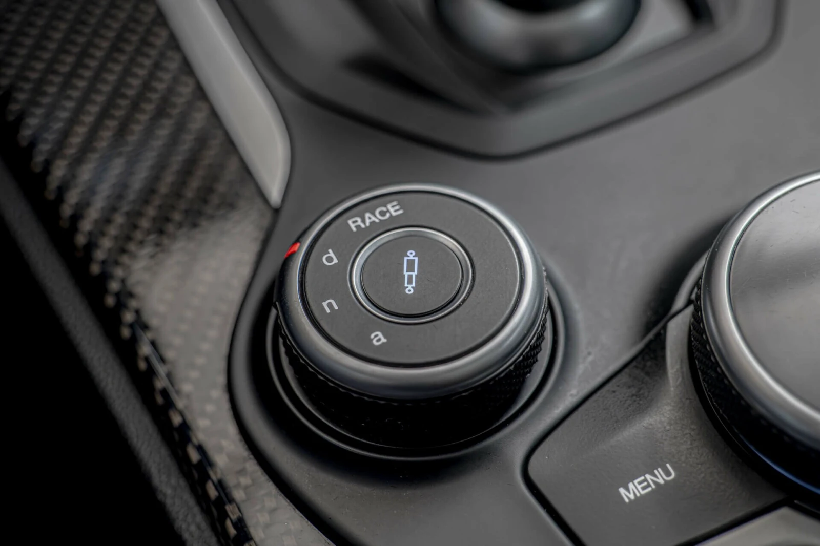 Alfa Romeo Stelvio 2.9 BiTurbo Q4/AWD/Carbon/Harman Kardon/������ | Mobile.bg � ����������� 11