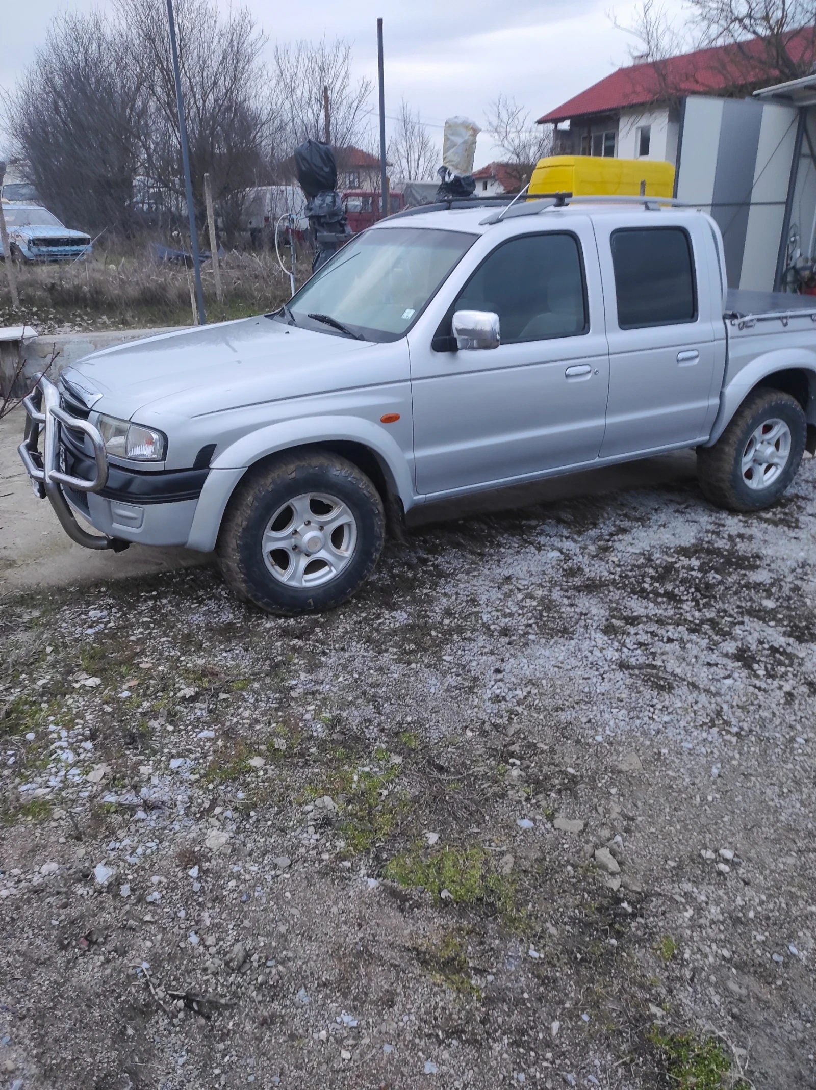 Mazda B2500 2, 5TDI, снимка 10 - Автомобили и джипове - 53802865