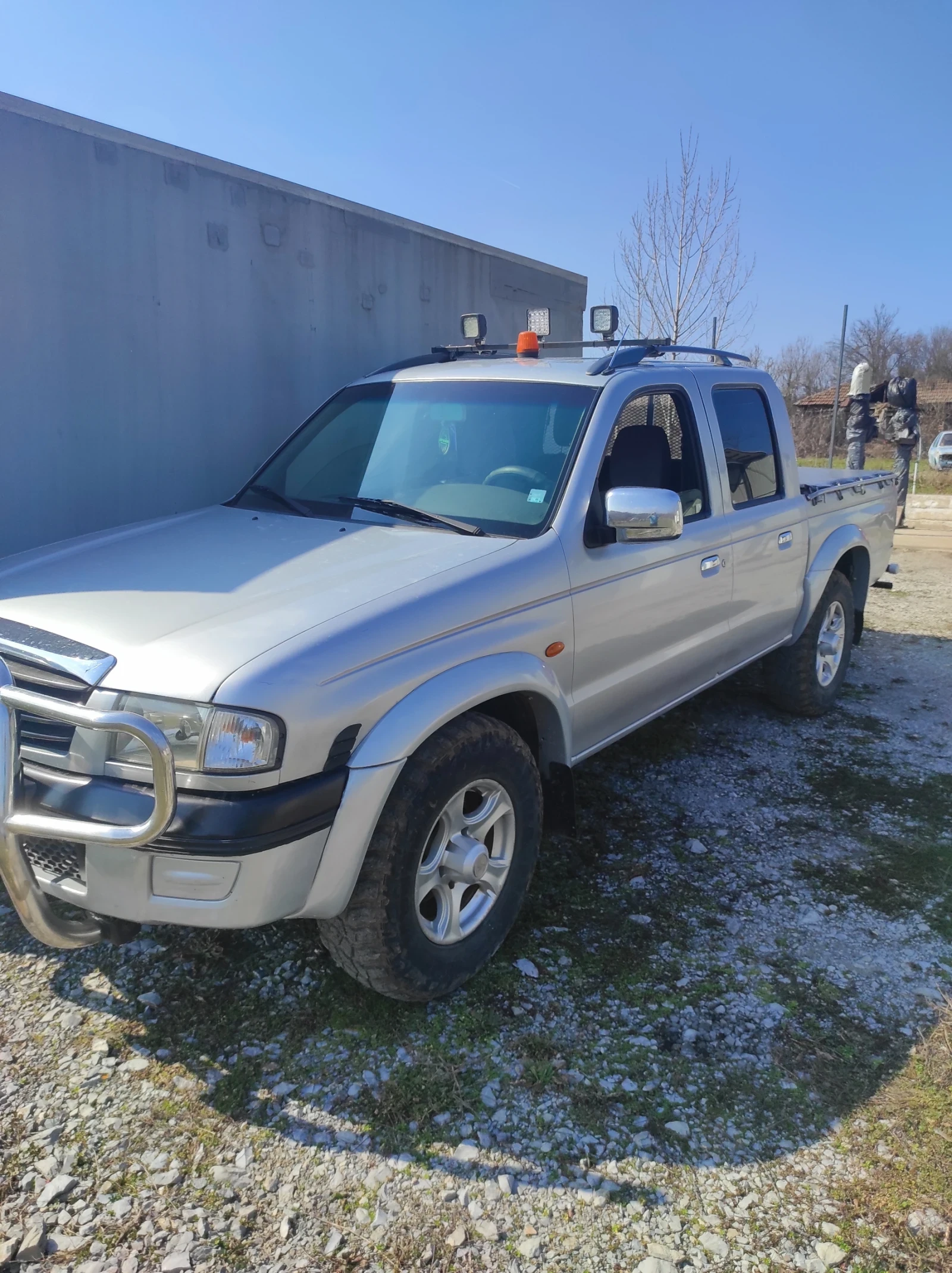 Mazda B2500 2, 5TDI, снимка 2 - Автомобили и джипове - 53802865