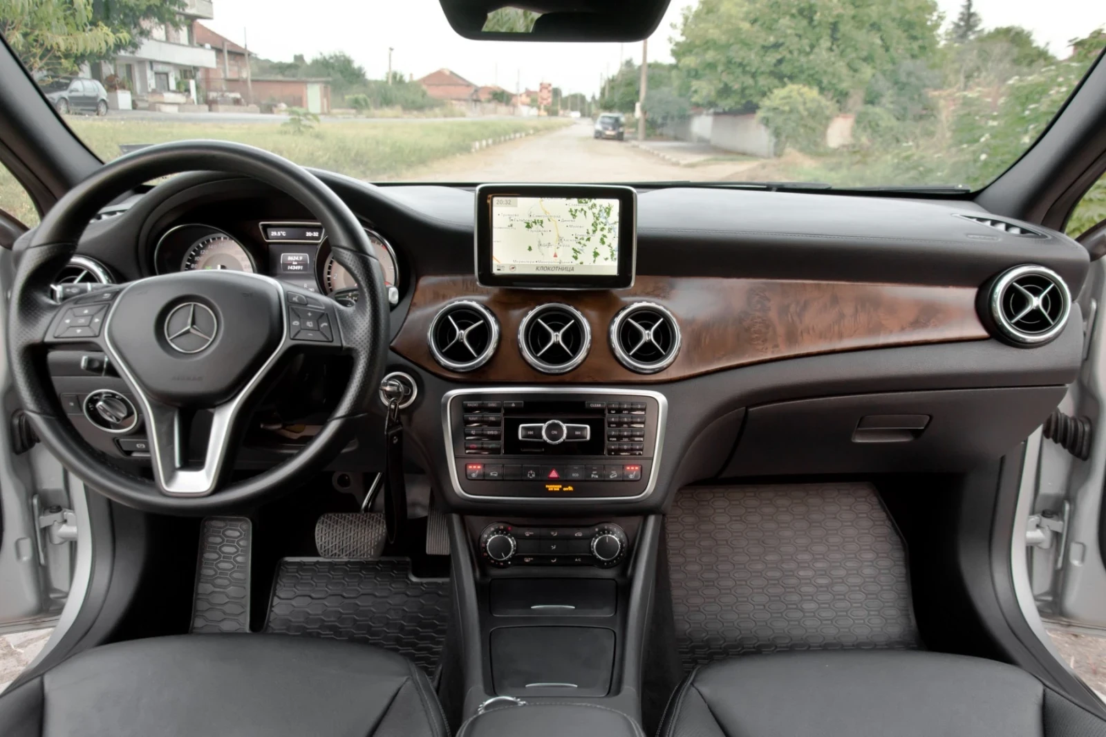 Mercedes-Benz GLA 220 4х4, снимка 9 - Автомобили и джипове - 53806650