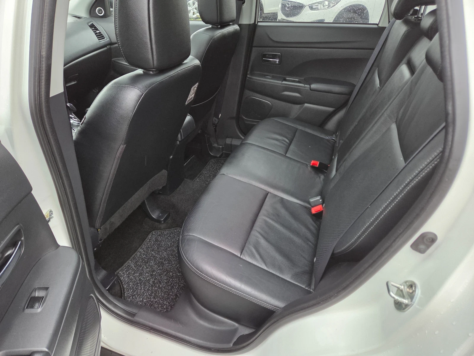 Mitsubishi ASX 2.2 DID 4x4  CH, снимка 12 - Автомобили и джипове - 54016705