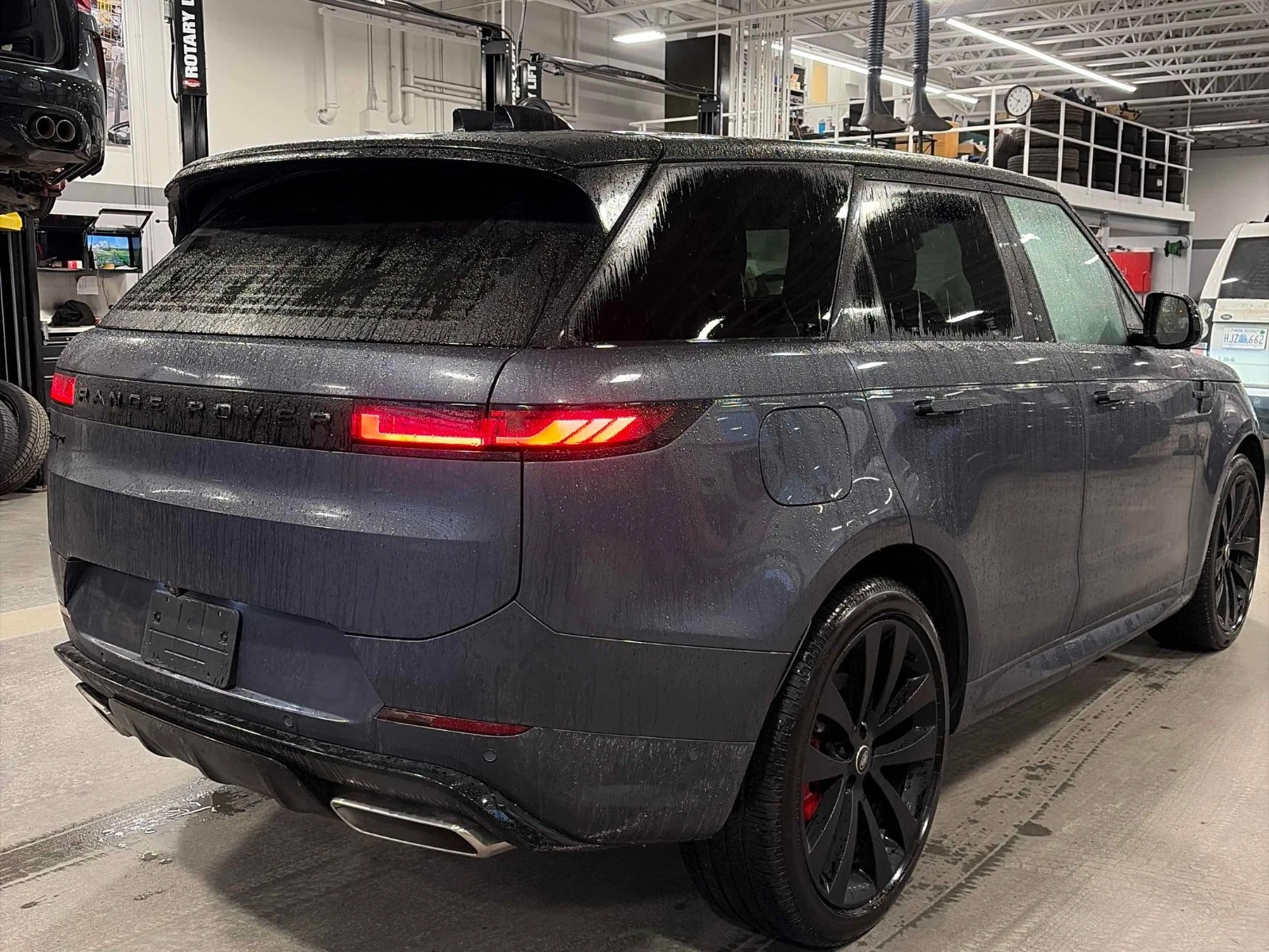 Land Rover Range Rover Sport Dynamic SE С РЕГИСТРАЦИЯ & АВТО КРЕДИТ, снимка 8 - Автомобили и джипове - 54047347