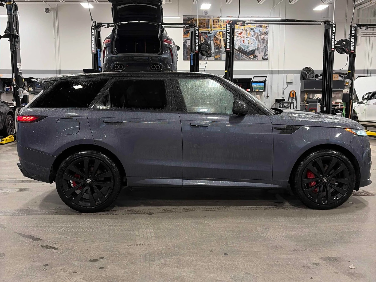 Land Rover Range Rover Sport Dynamic SE С РЕГИСТРАЦИЯ & АВТО КРЕДИТ, снимка 5 - Автомобили и джипове - 54047347