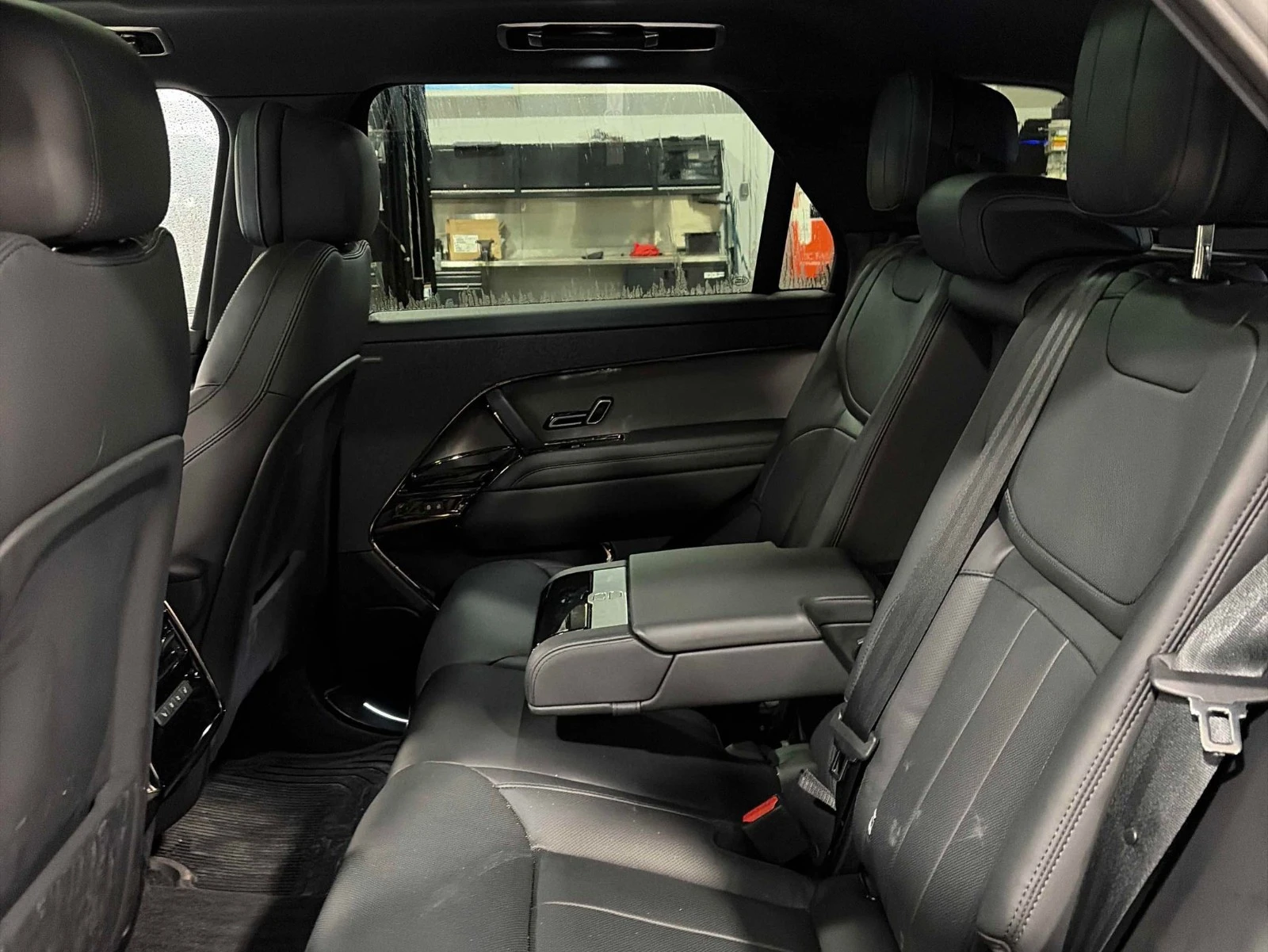 Land Rover Range Rover Sport Dynamic SE С РЕГИСТРАЦИЯ & АВТО КРЕДИТ, снимка 14 - Автомобили и джипове - 54047347