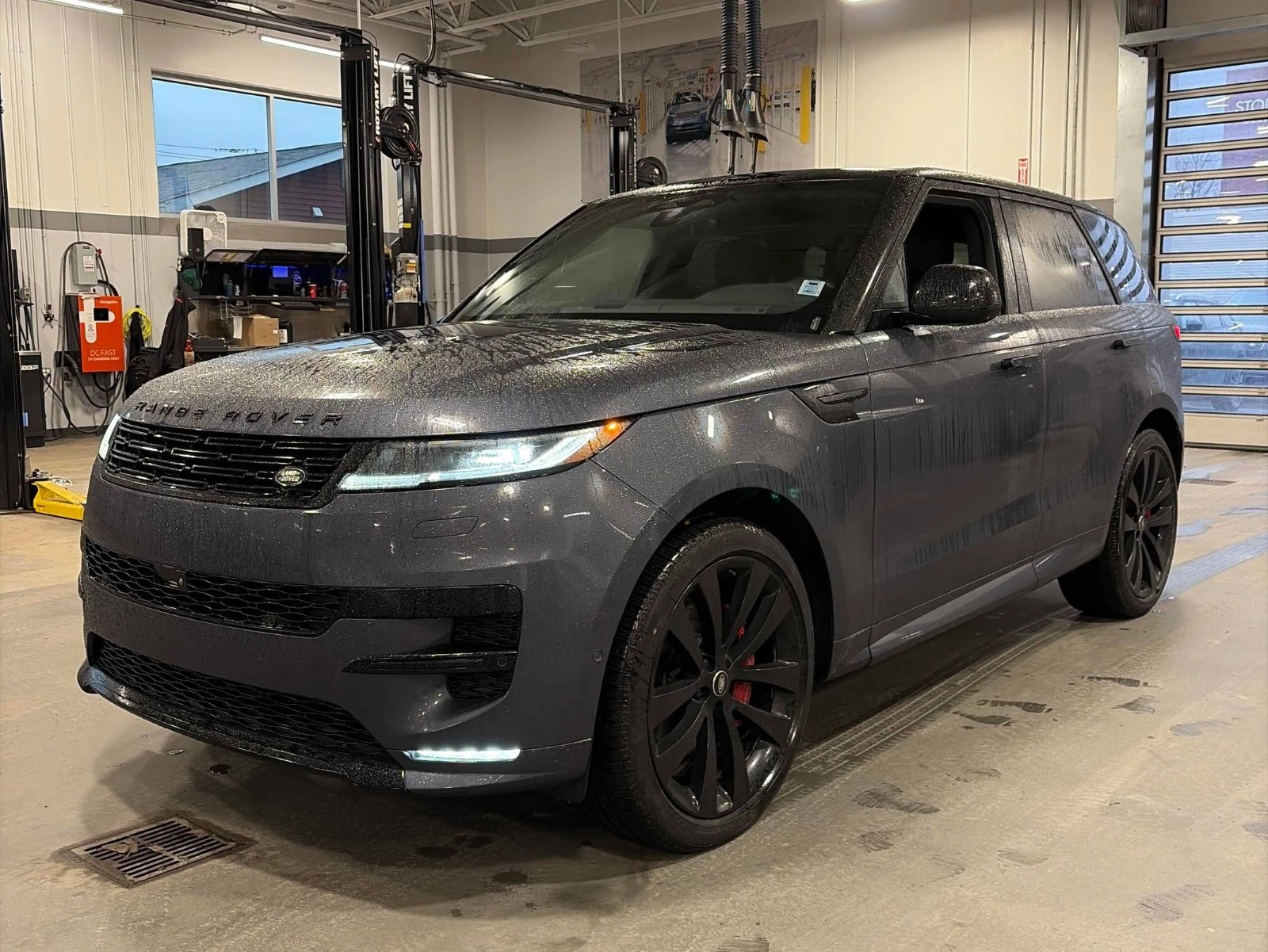 Land Rover Range Rover Sport Dynamic SE С РЕГИСТРАЦИЯ & АВТО КРЕДИТ | Auto.bg — изображение 1