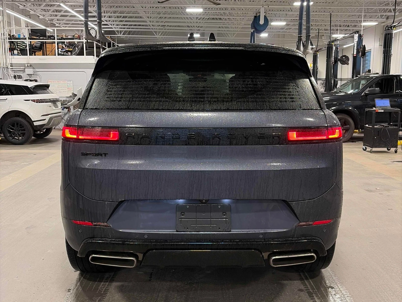 Land Rover Range Rover Sport Dynamic SE С РЕГИСТРАЦИЯ & АВТО КРЕДИТ, снимка 7 - Автомобили и джипове - 54047347